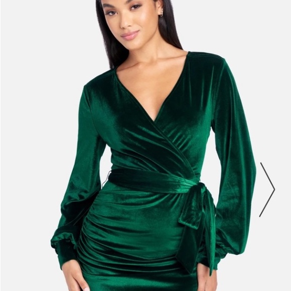 Bebe Green Velvet Wrap Dress New With Tags size Large - Picture 1 of 5